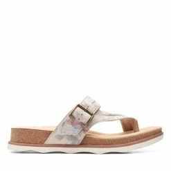 Clarks Brynn Madi Sand Interest